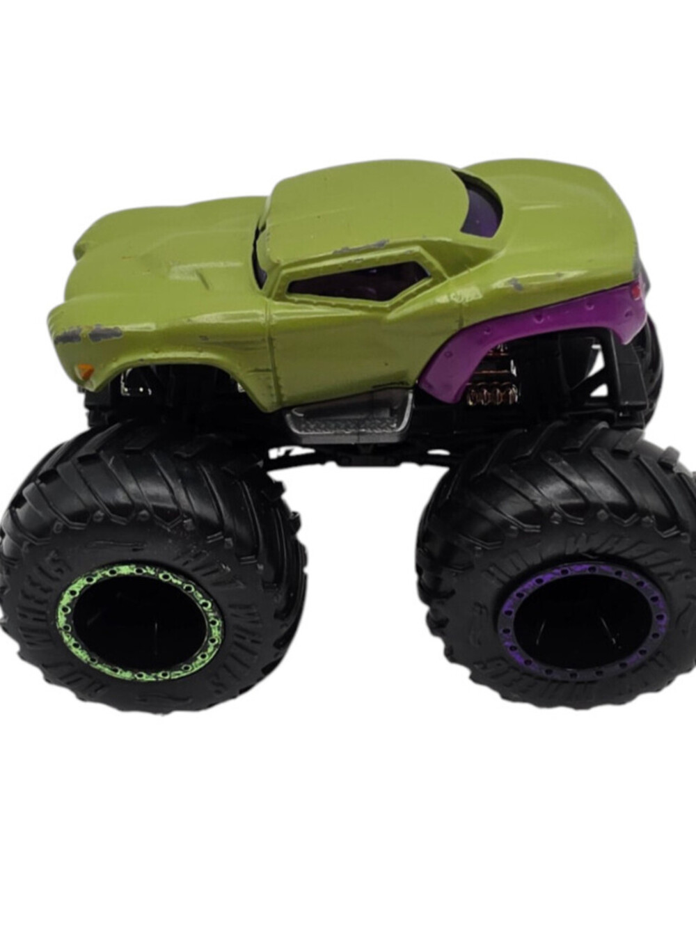 1:64 scale Hot Wheels Monster Trucks Marvel Hulk Diecast Car by Mattel